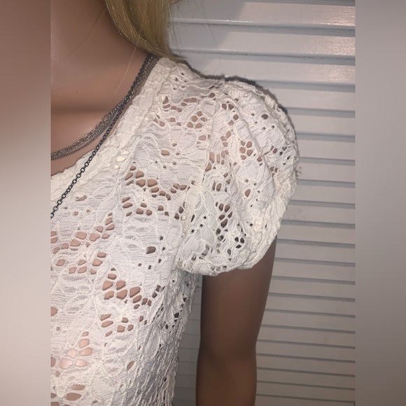 Sound & Matter cream crochet short sleeve blouse Size XS - Picture 5 of 6